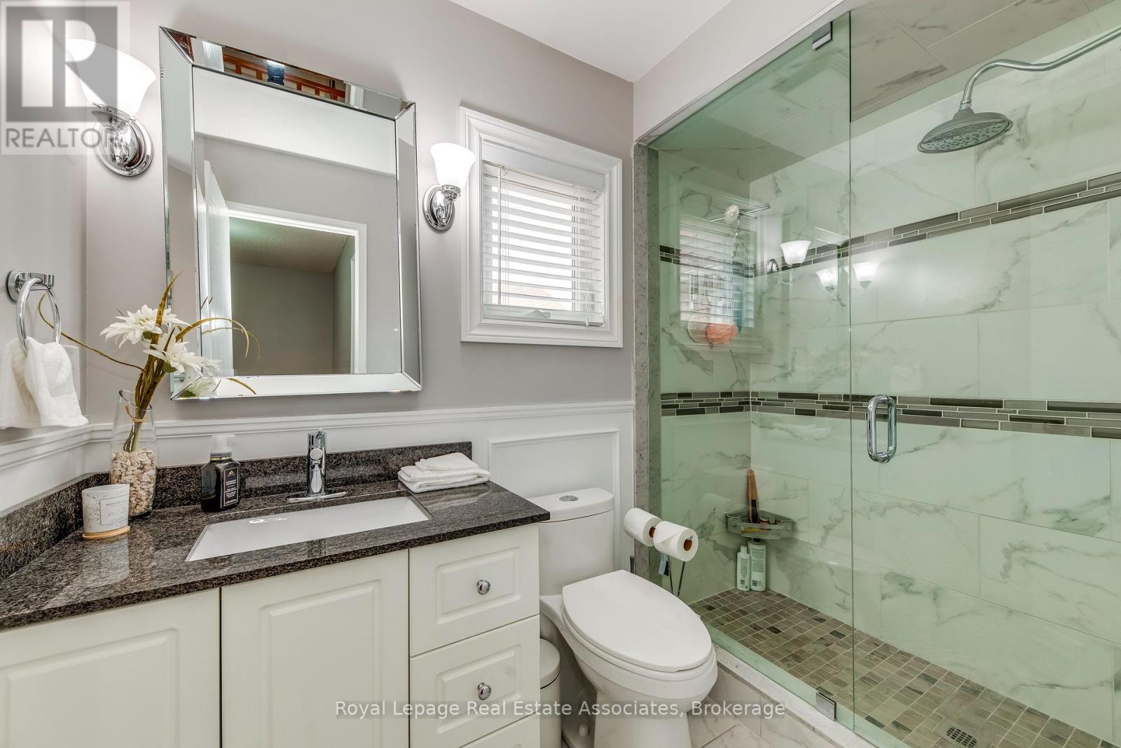 516 Ravenstone Court, Mississauga, Ontario  L5R 3J4 - Photo 26 - W12328539
