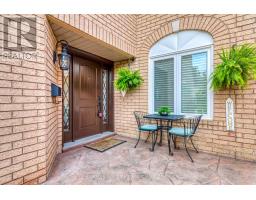 516 RAVENSTONE COURT, Mississauga, Ontario