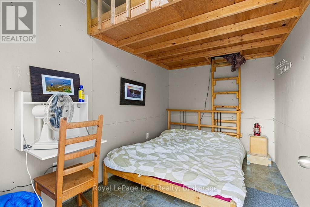 403 Eagle Road, Northern Bruce Peninsula, Ontario  N0H 2R0 - Photo 33 - X12328632