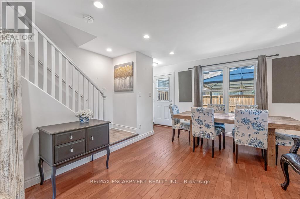 Property at 1265 FENNELL AVENUE E image 4