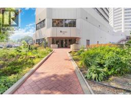 2460 424 Spadina CRESCENT E Central Business District