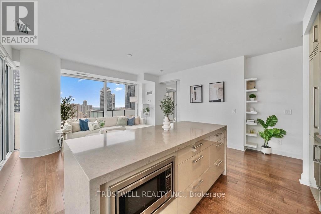 2410 - 1080 Bay Street, Toronto, Ontario  M5S 0A5 - Photo 13 - C12320489