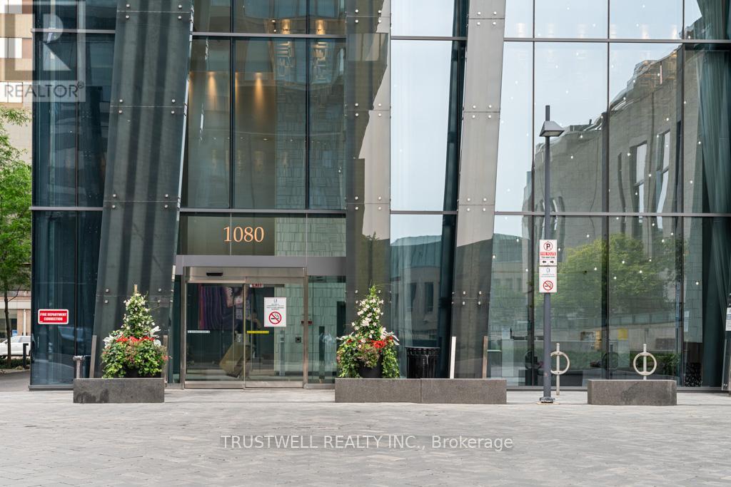 2410 - 1080 Bay Street, Toronto, Ontario  M5S 0A5 - Photo 34 - C12320489