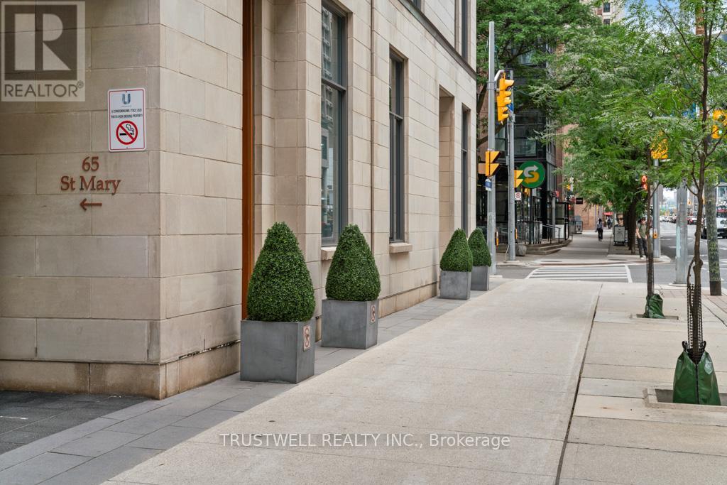 2410 - 1080 Bay Street, Toronto, Ontario  M5S 0A5 - Photo 31 - C12320489