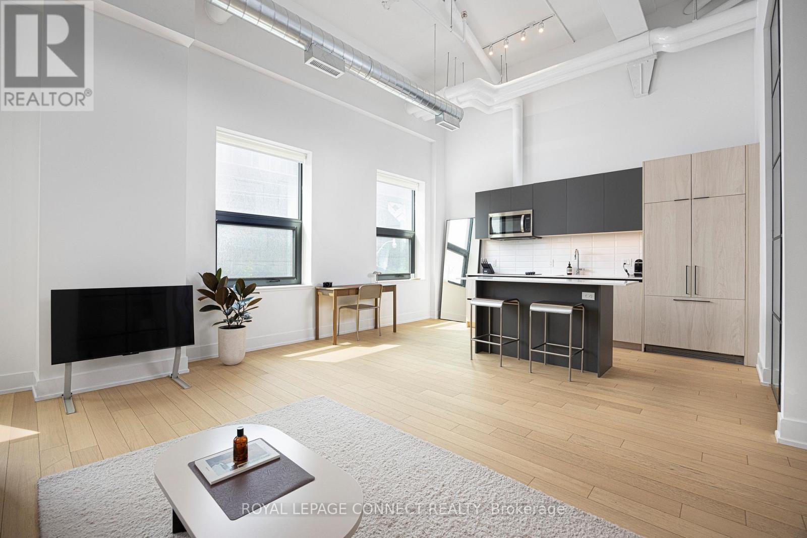 Property at 201 - 150 LOGAN AVENUE image 2