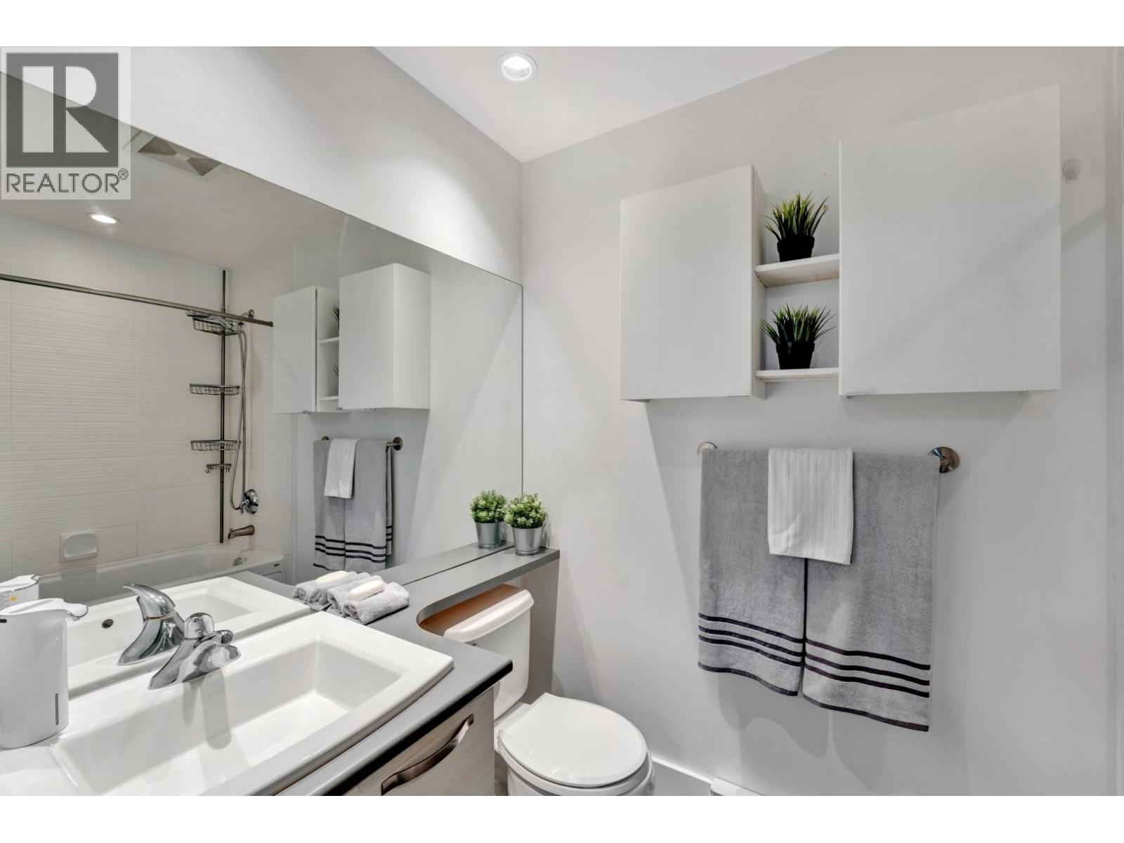 308 7478 Byrnepark Walk, Burnaby, British Columbia  V3N 0B5 - Photo 21 - R3034396