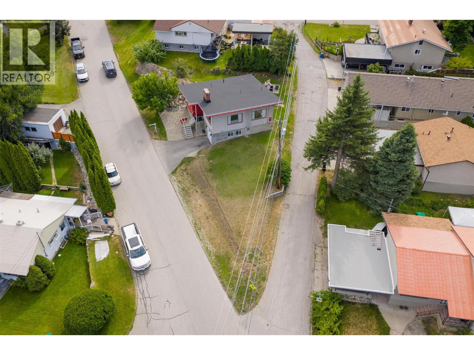 Property at 511 FORREST Drive image 2
