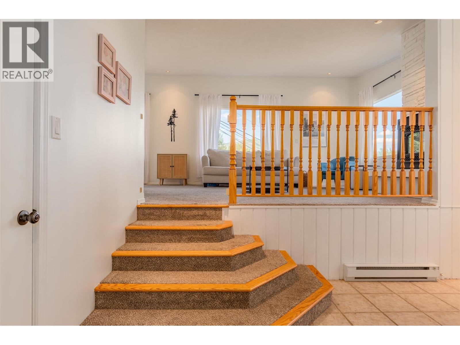 Property at 511 FORREST Drive image 4