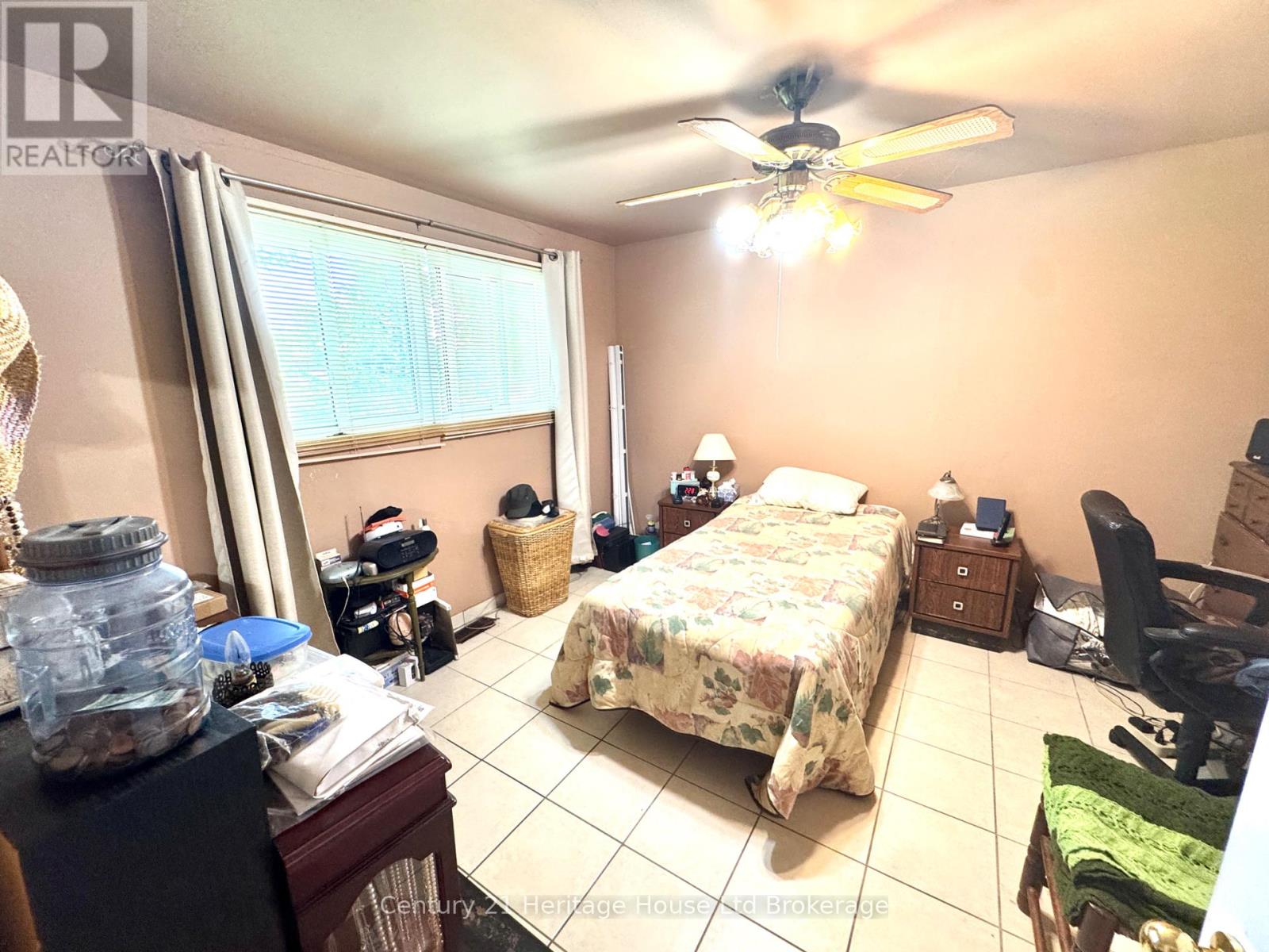 369 Riverside Drive, Welland, Ontario  L3C 5E7 - Photo 11 - X12328714