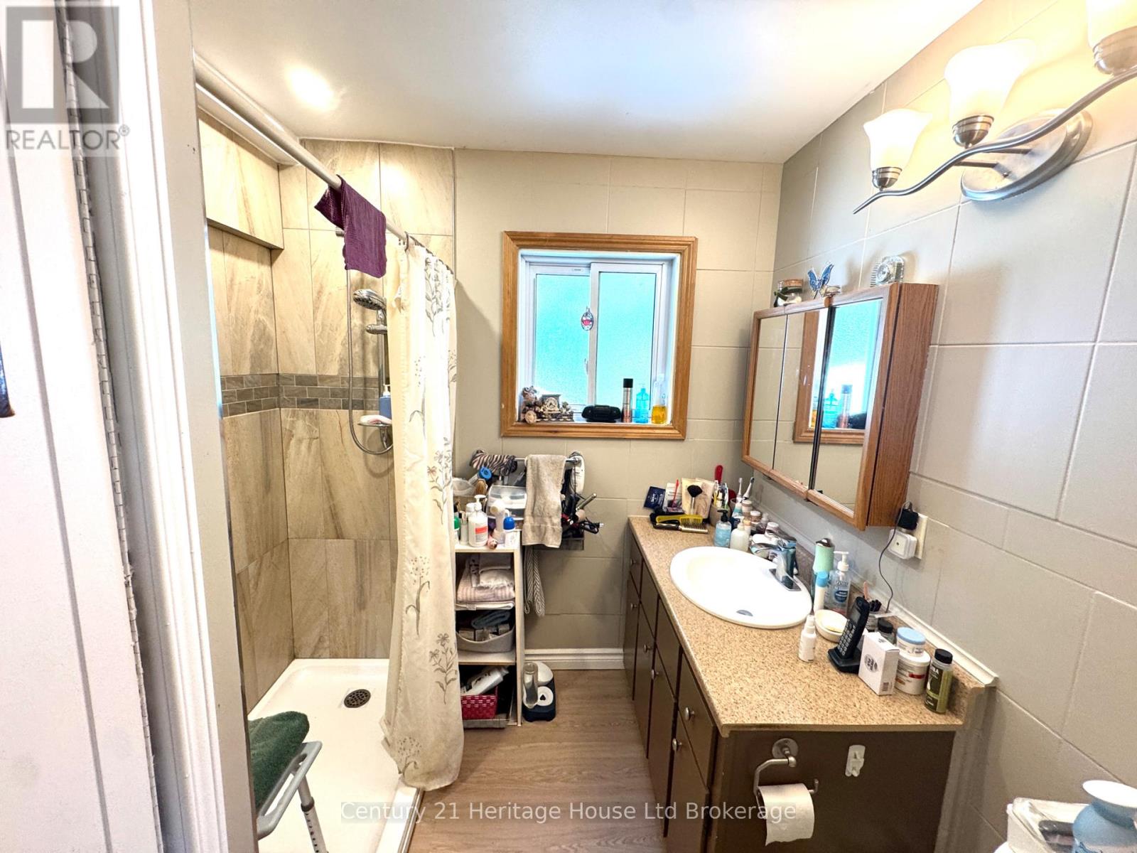 369 Riverside Drive, Welland, Ontario  L3C 5E7 - Photo 17 - X12328714