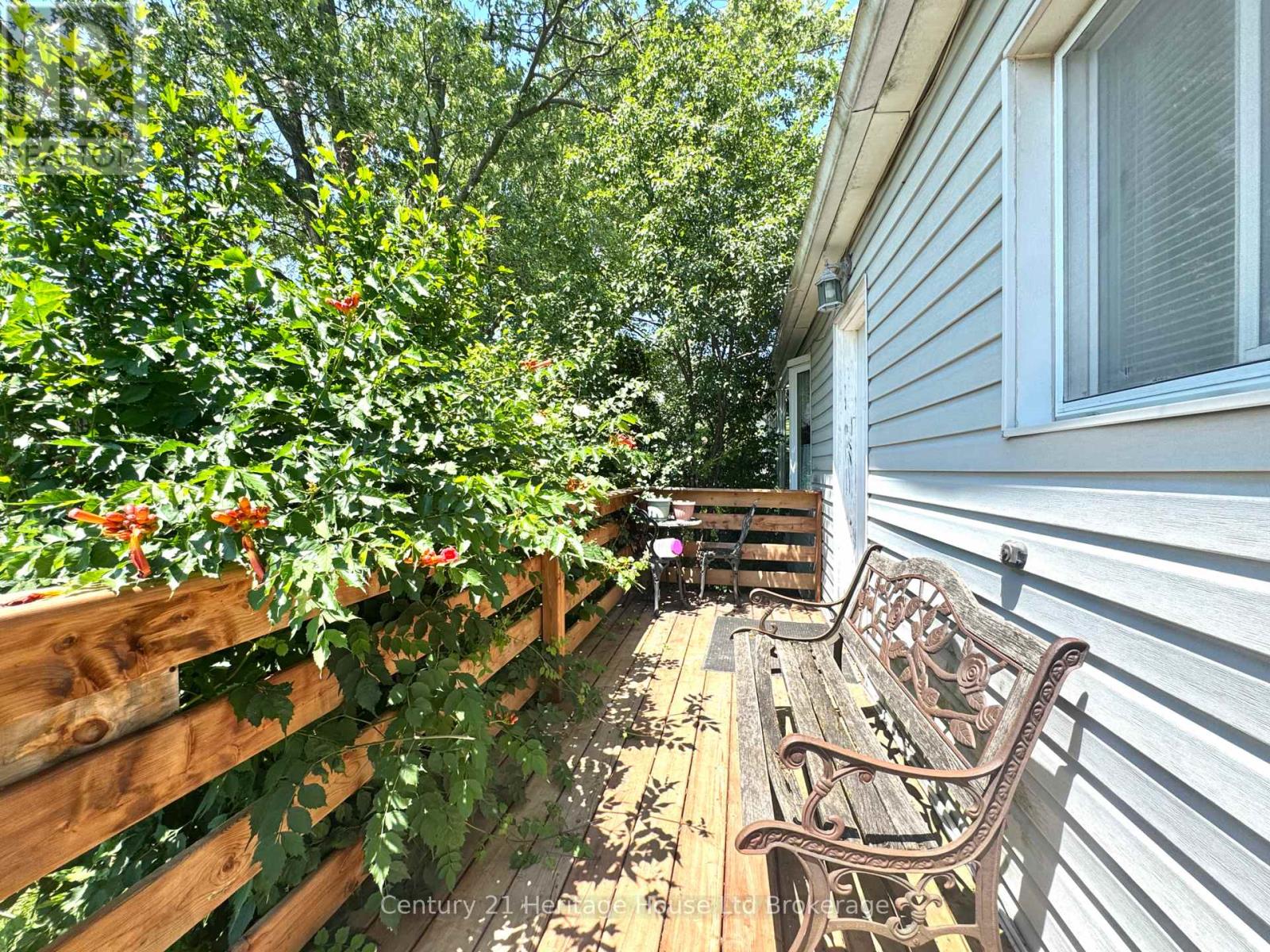 Property at 369 RIVERSIDE DRIVE image 2