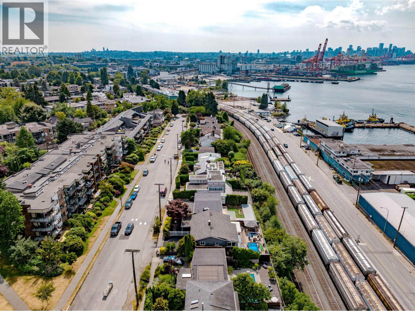 2385 Wall Street, Vancouver, British Columbia  V5L 1B8 - Photo 8 - R3034026
