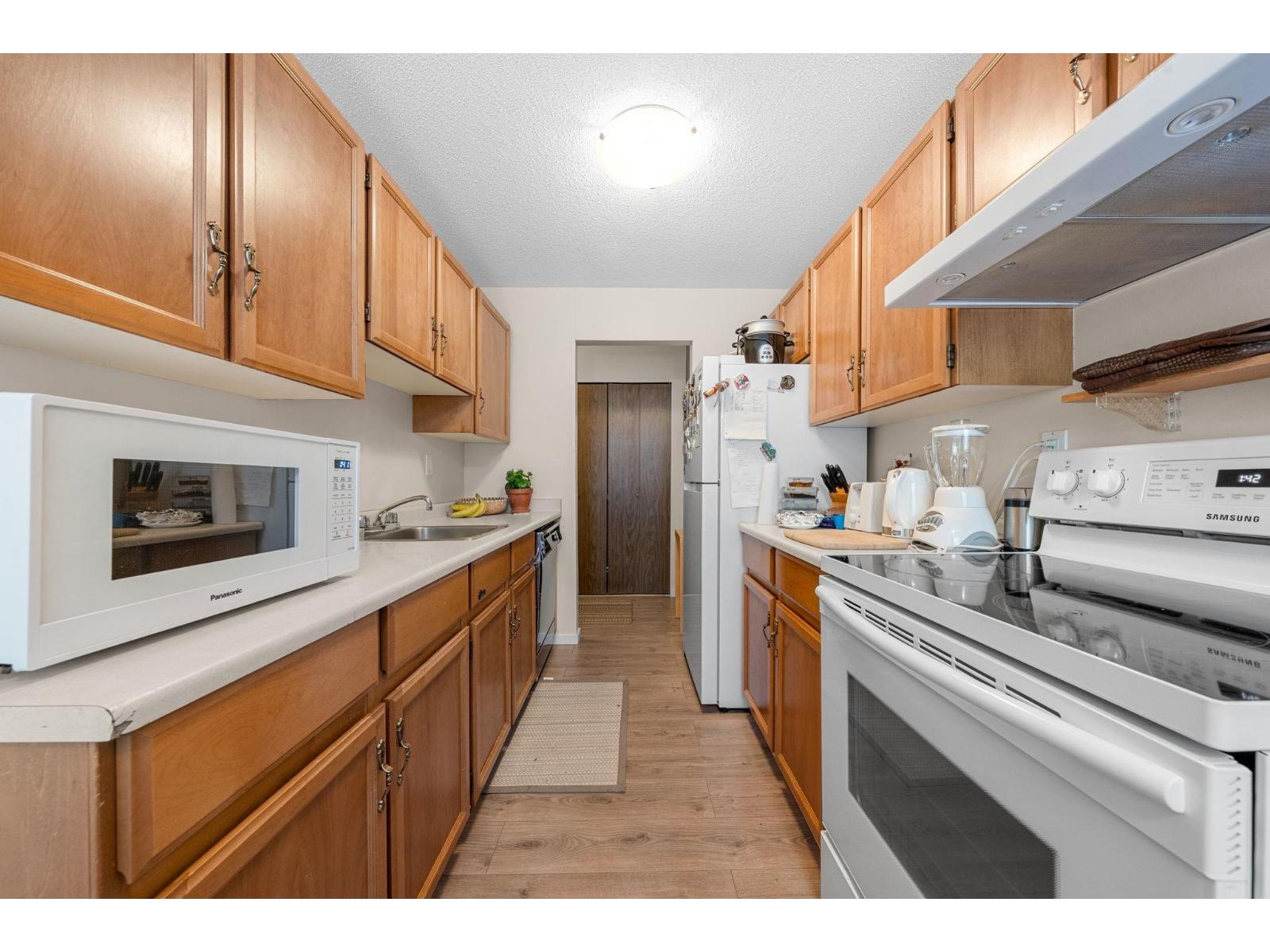 113 9952 149 Street, Surrey, British Columbia  V3R 7W7 - Photo 12 - R3033437