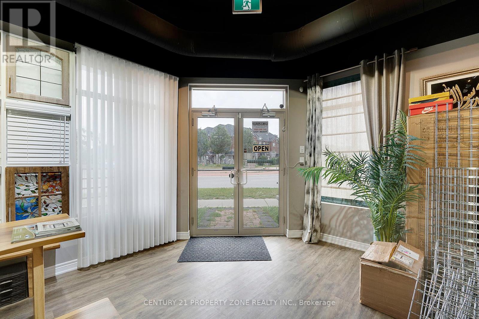 Property at 28 WARDENWOOD DRIVE image 2