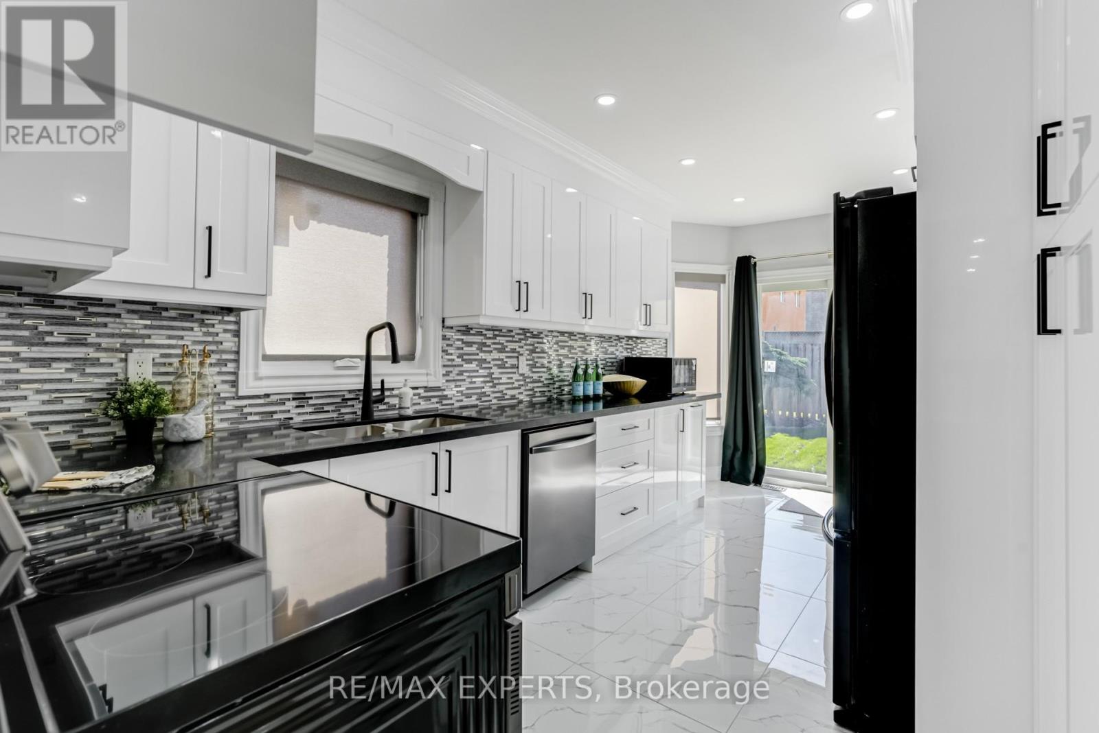 183 Binder Twine Trail, Brampton, Ontario  L6X 4T7 - Photo 11 - W12328616