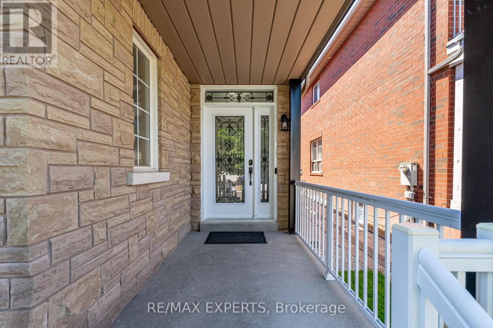 183 Binder Twine Trail, Brampton, Ontario  L6X 4T7 - Photo 3 - W12328616