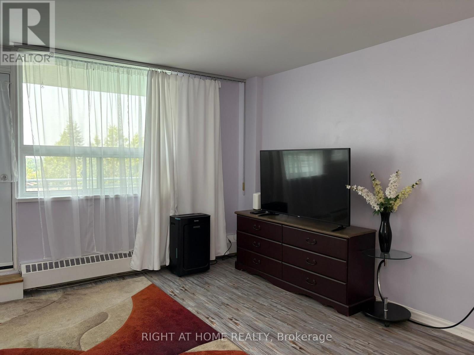 Property at 201 - 3460 KEELE STREET image 5