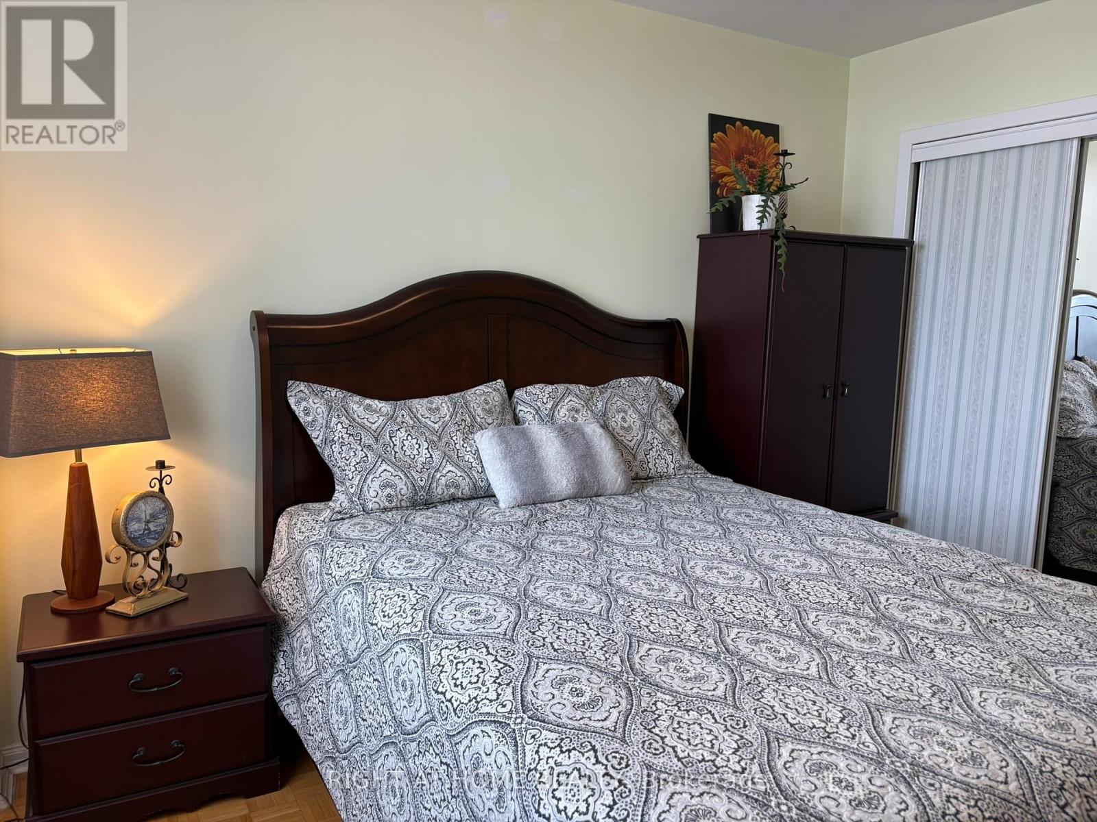 201 - 3460 Keele Street, Toronto, Ontario  M3J 1L9 - Photo 8 - W12328683