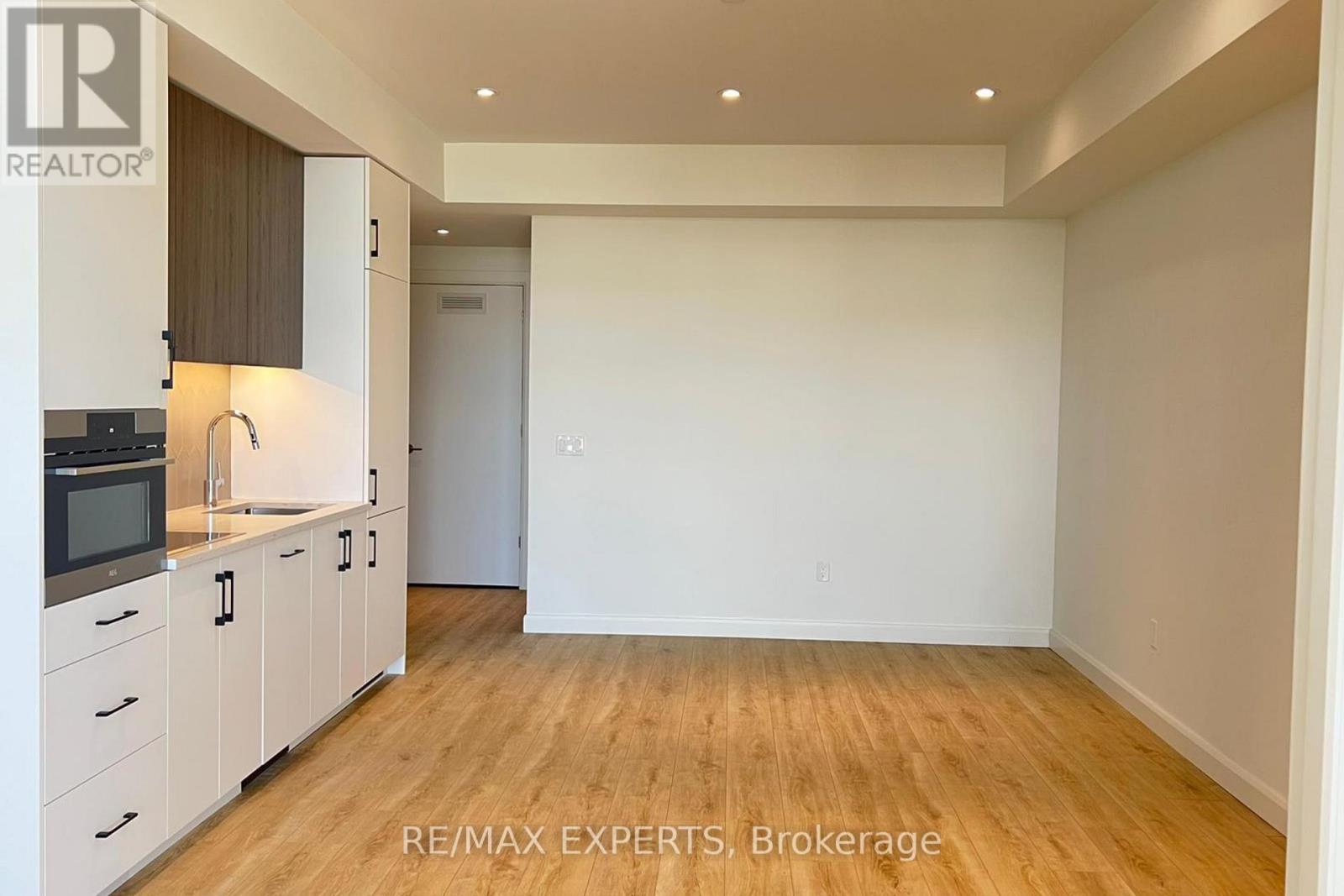 403 - 741 King Street W, Kitchener, Ontario  N2G 0E9 - Photo 4 - X12328566