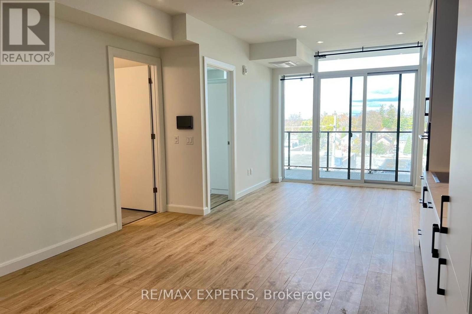 403 - 741 King Street W, Kitchener, Ontario  N2G 0E9 - Photo 7 - X12328566