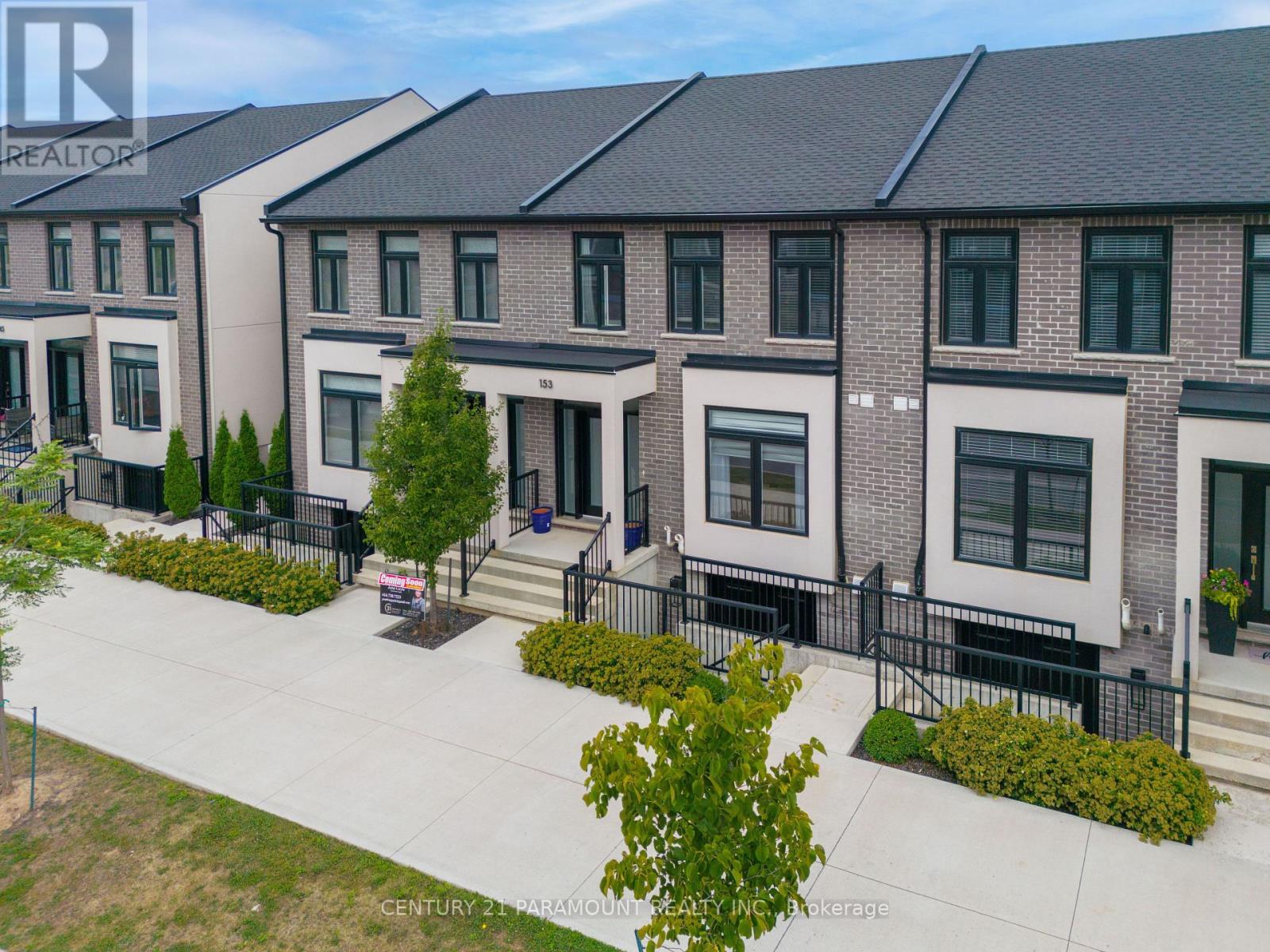 153 Summersides Boulevard, Pelham, Ontario  L0S 1E6 - Photo 3 - X12328568