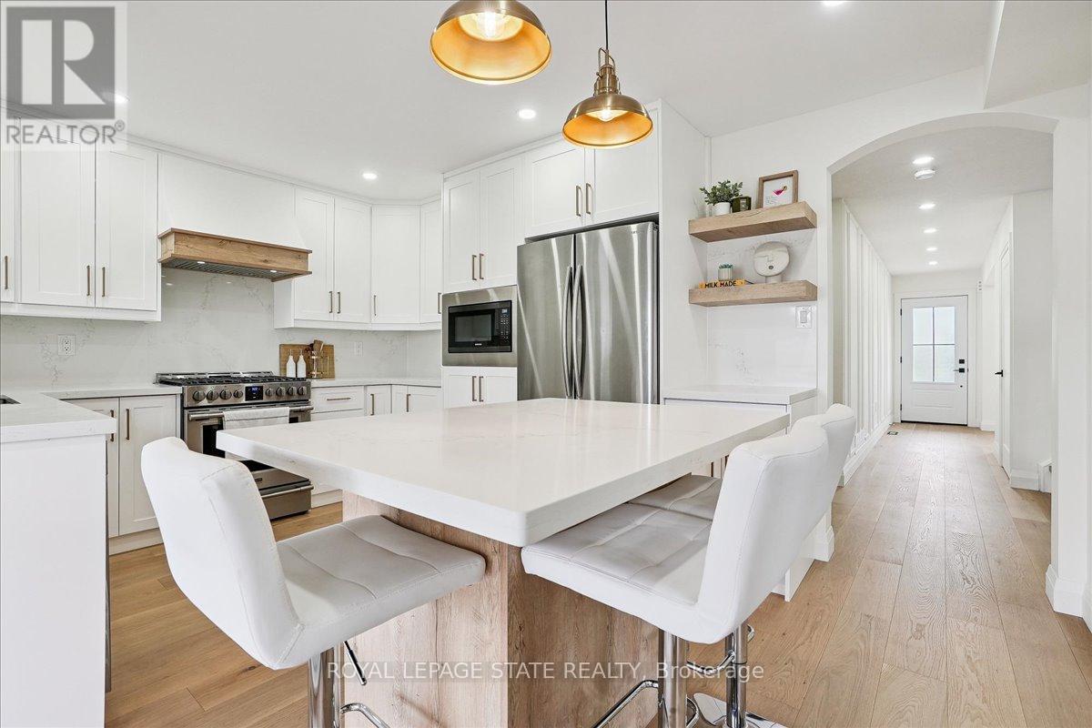 Property at 54 IVYBRIDGE DRIVE image 3