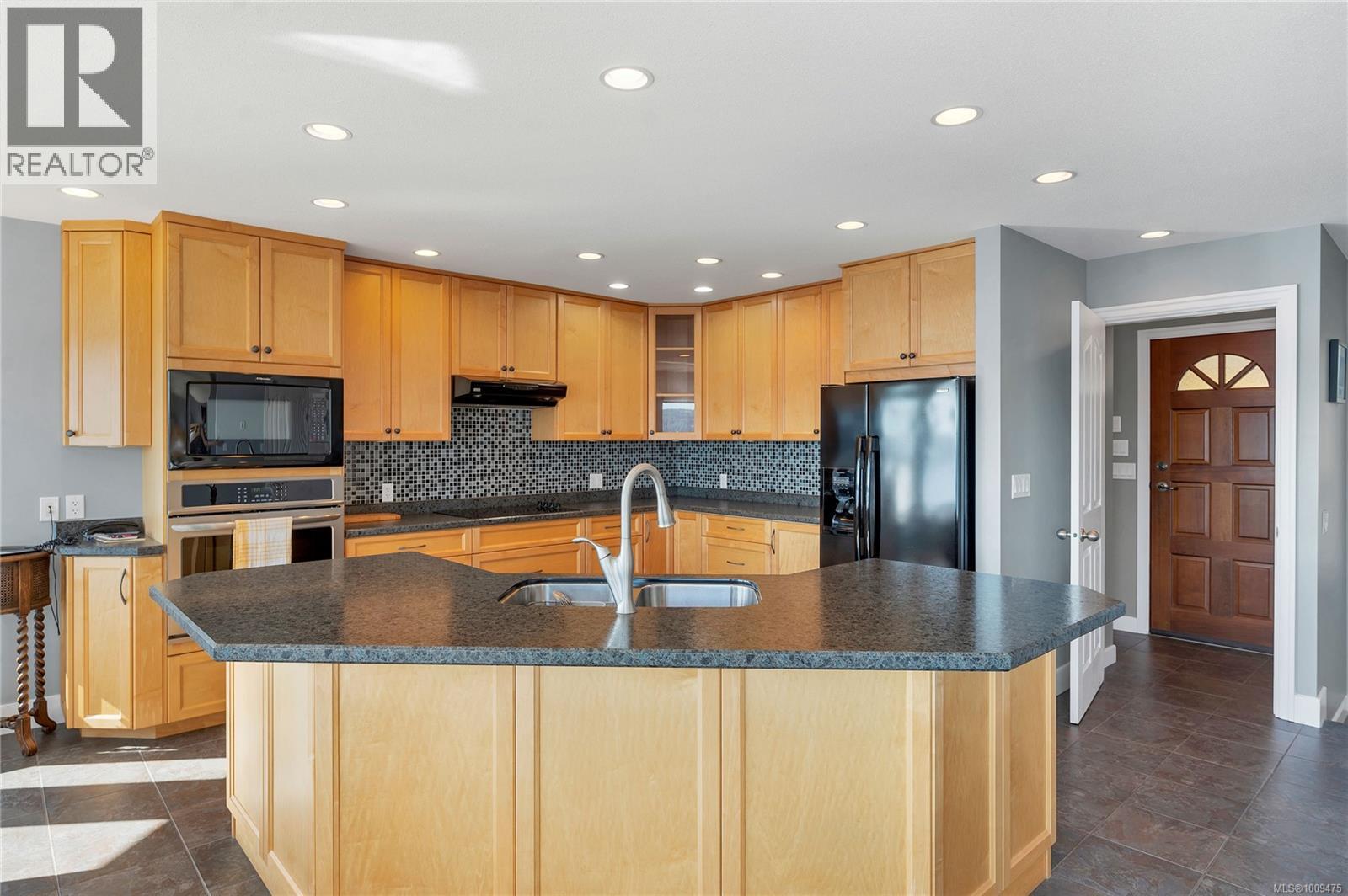 4255 Discovery Dr, Campbell River, British Columbia  V9W 4X9 - Photo 4 - 1009475