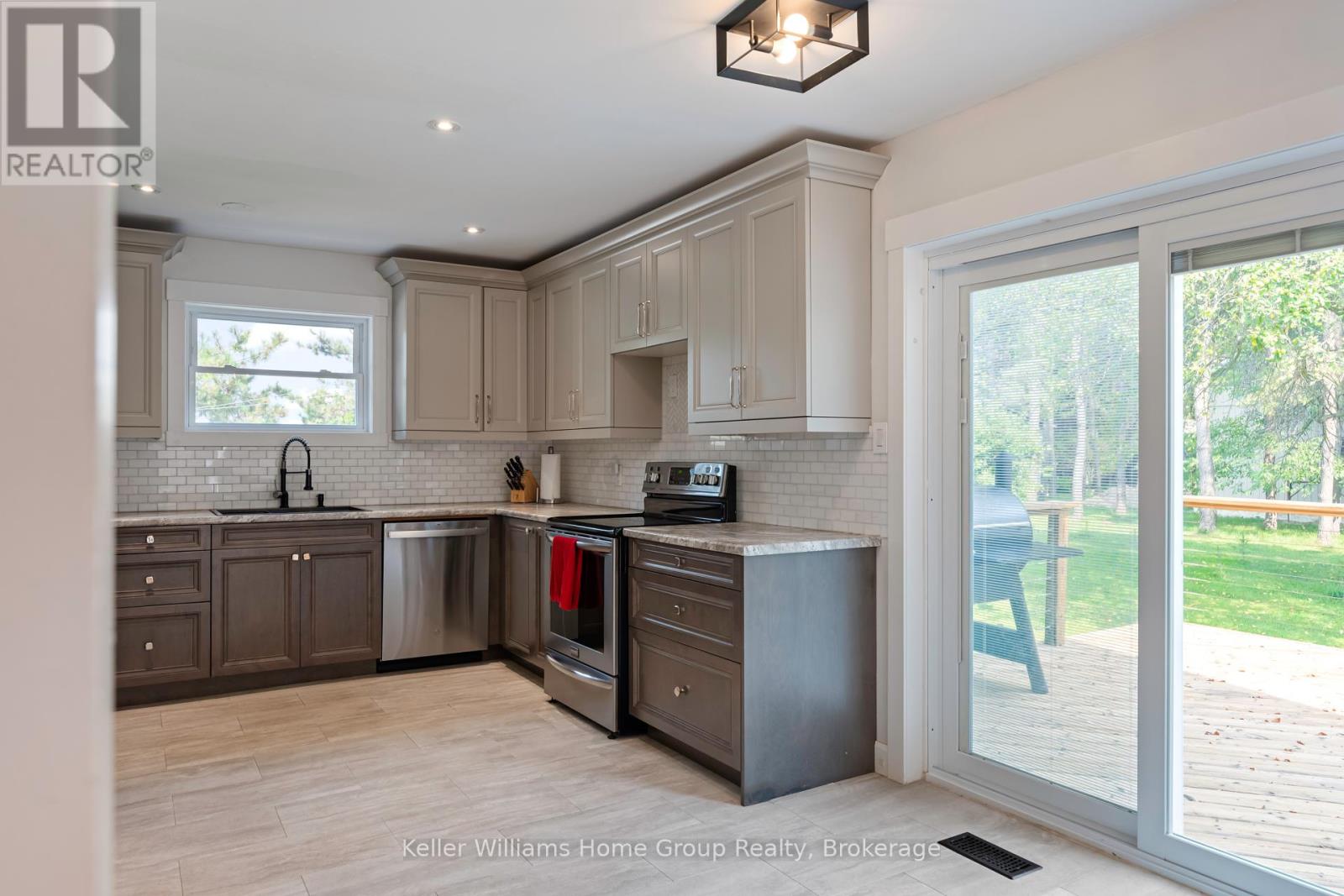 7021 Wellington Rd 109 Road, Mapleton, Ontario  N0G 2K0 - Photo 12 - X12328323