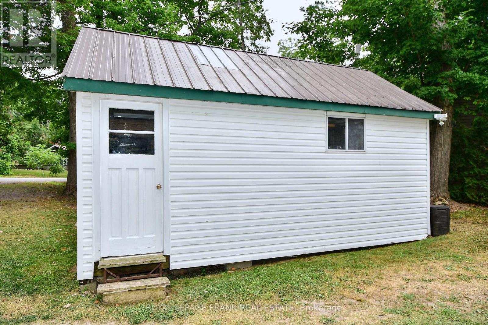 670 Hatton Avenue, Selwyn, Ontario  K0L 1H0 - Photo 43 - X12328719