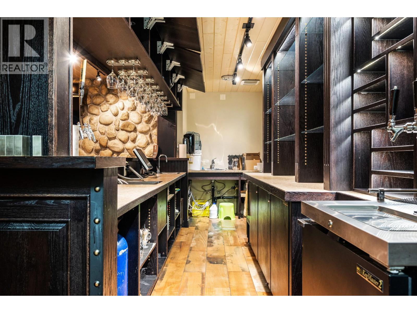 142 Main Street, Silver Star, British Columbia  V1B 0S7 - Photo 20 - 10358392