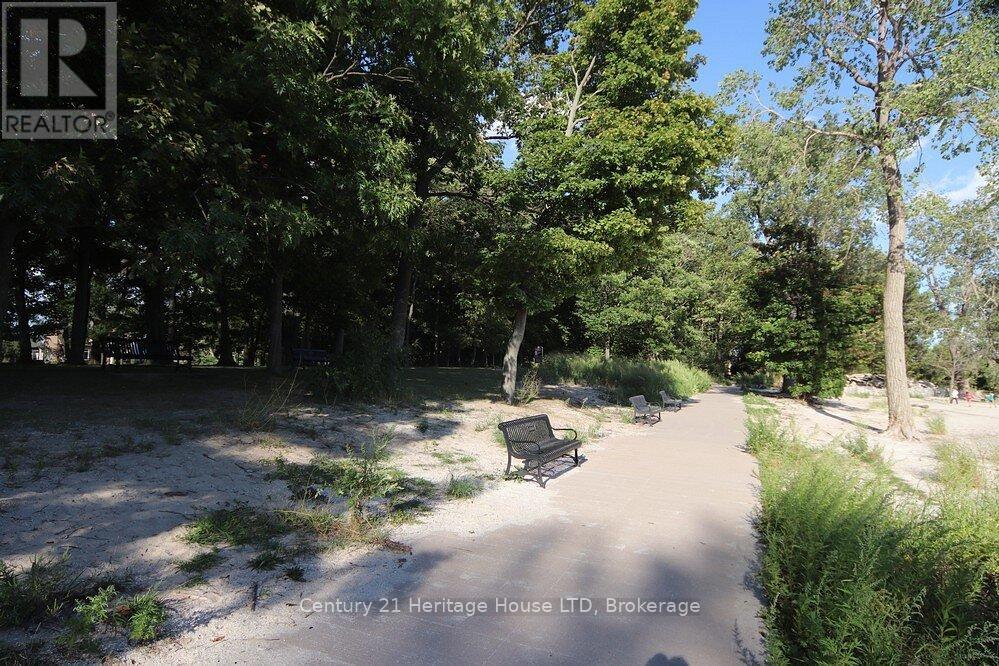 349 Bassett Avenue, Fort Erie (Lakeshore), Ontario  L2A 4K8 - Photo 26 - X12328779