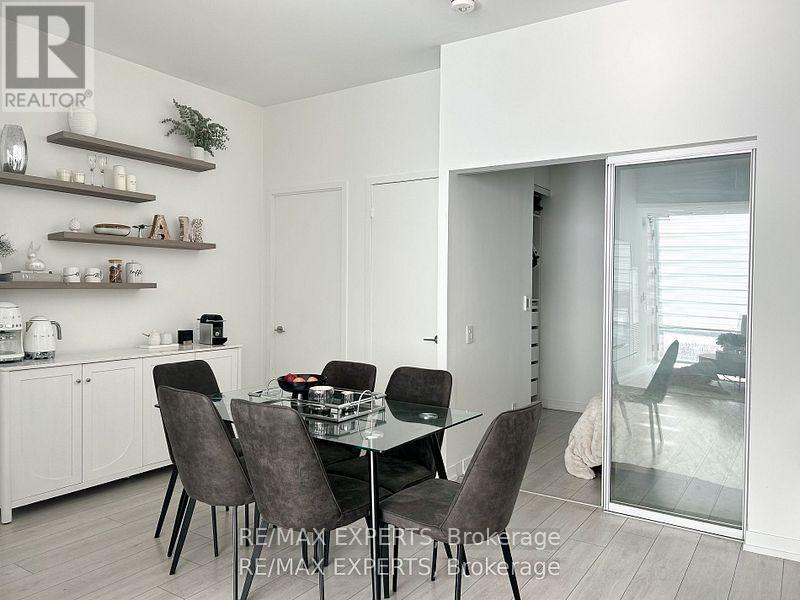 Th05 - 9 Buttermill Avenue W, Vaughan, Ontario  L4K 0M5 - Photo 10 - N12328763