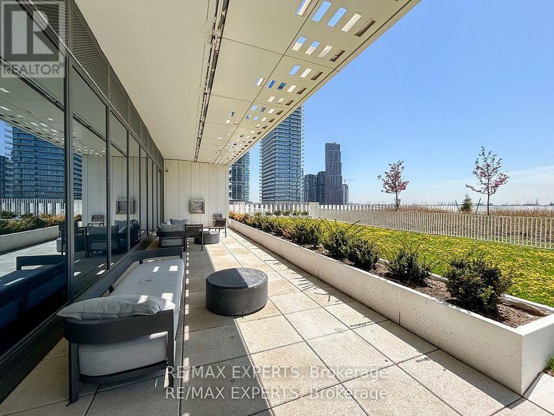 Th05 - 9 Buttermill Avenue W, Vaughan, Ontario  L4K 0M5 - Photo 26 - N12328763