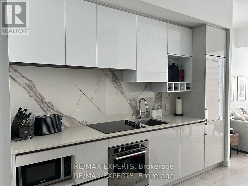 Th05 - 9 Buttermill Avenue W, Vaughan, Ontario  L4K 0M5 - Photo 6 - N12328763