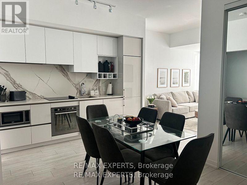 Th05 - 9 Buttermill Avenue W, Vaughan, Ontario  L4K 0M5 - Photo 9 - N12328763
