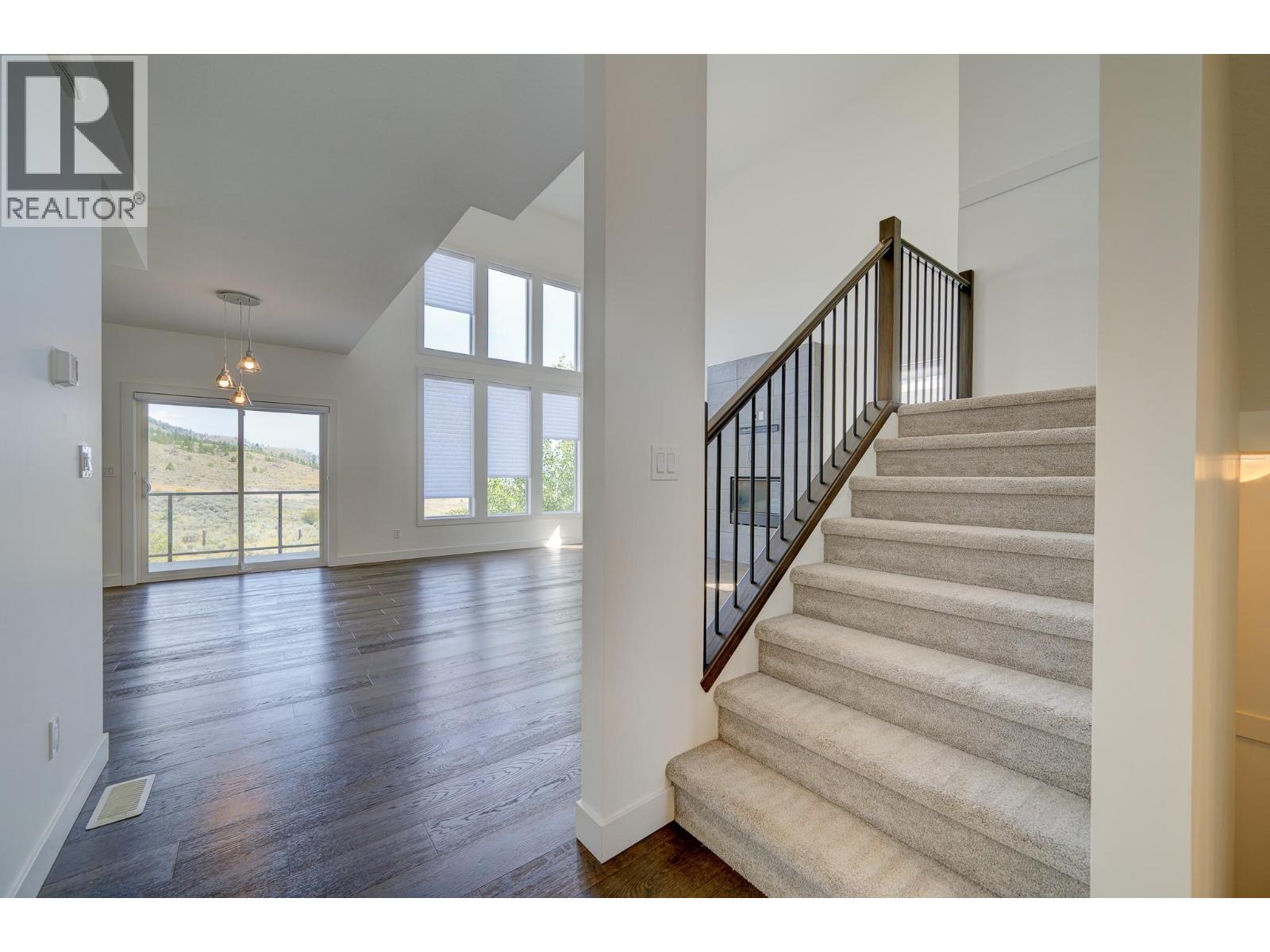 2273 Saddleback Drive, Kamloops, British Columbia  V2B 0G7 - Photo 3 - 10358566
