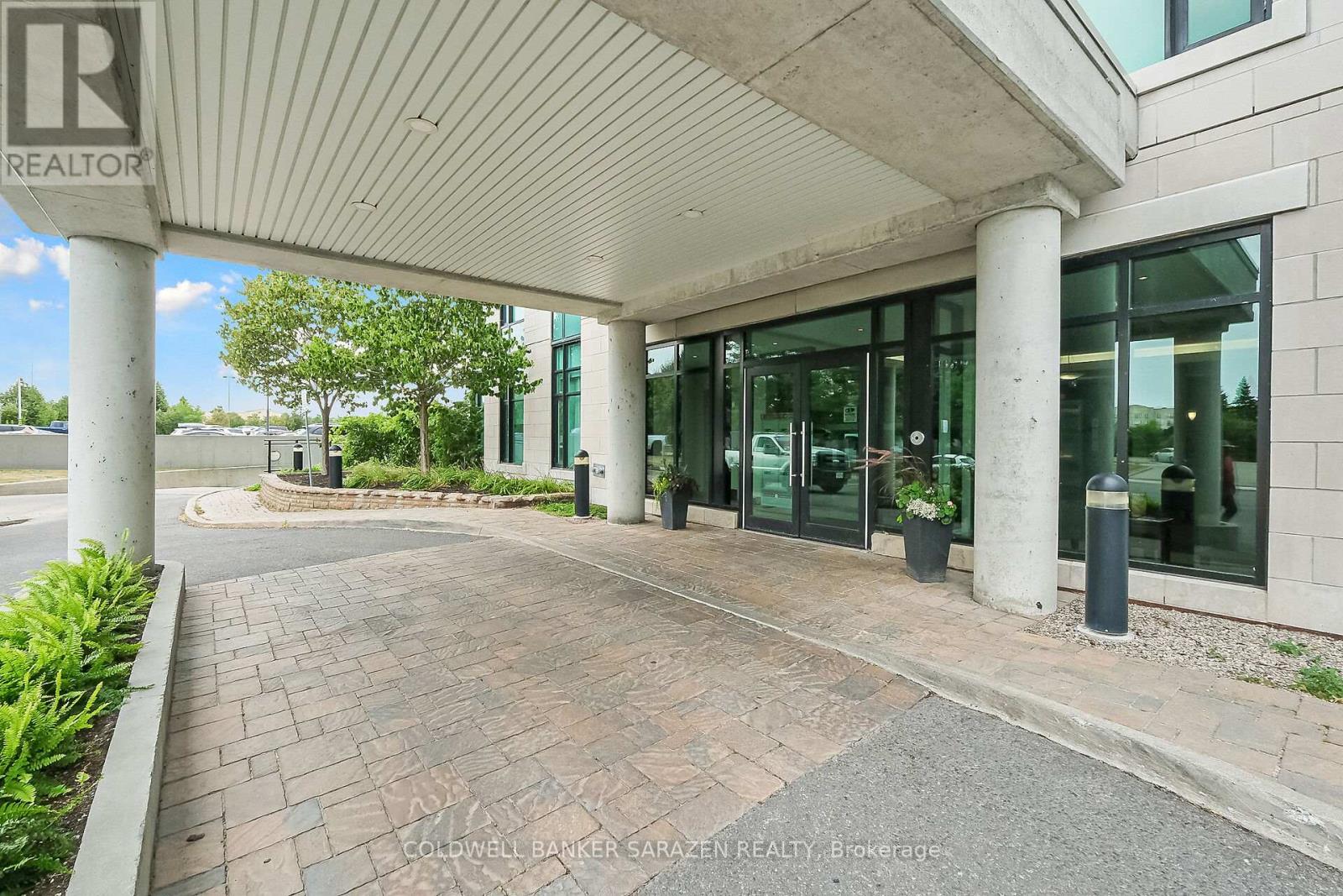 1105 - 100 Roger Guindon Avenue, Ottawa, Ontario  K1G 3Z7 - Photo 5 - X12289201