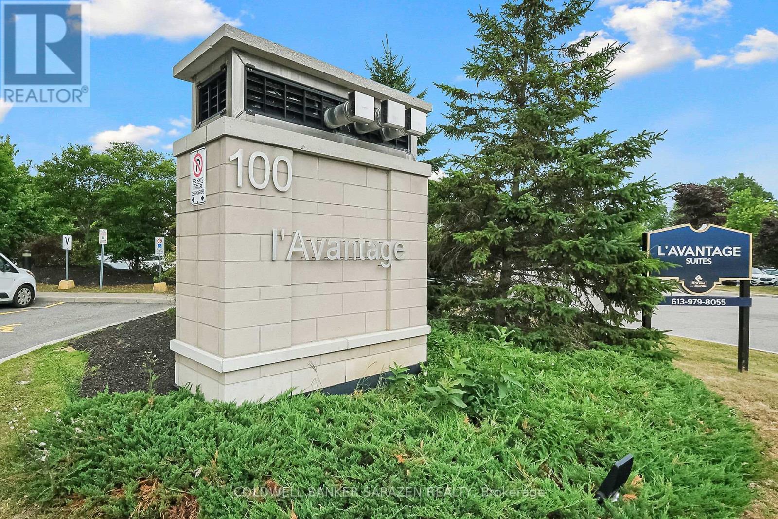 1105 - 100 Roger Guindon Avenue, Ottawa, Ontario  K1G 3Z7 - Photo 4 - X12289201