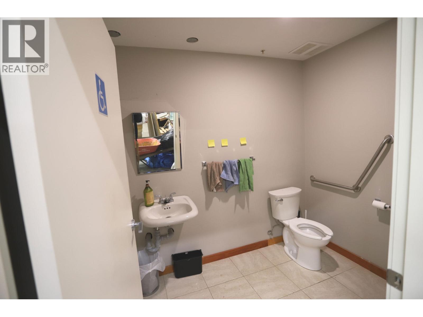 110 39279 Queens Way, Squamish, British Columbia  V8B 0T5 - Photo 11 - C8071250