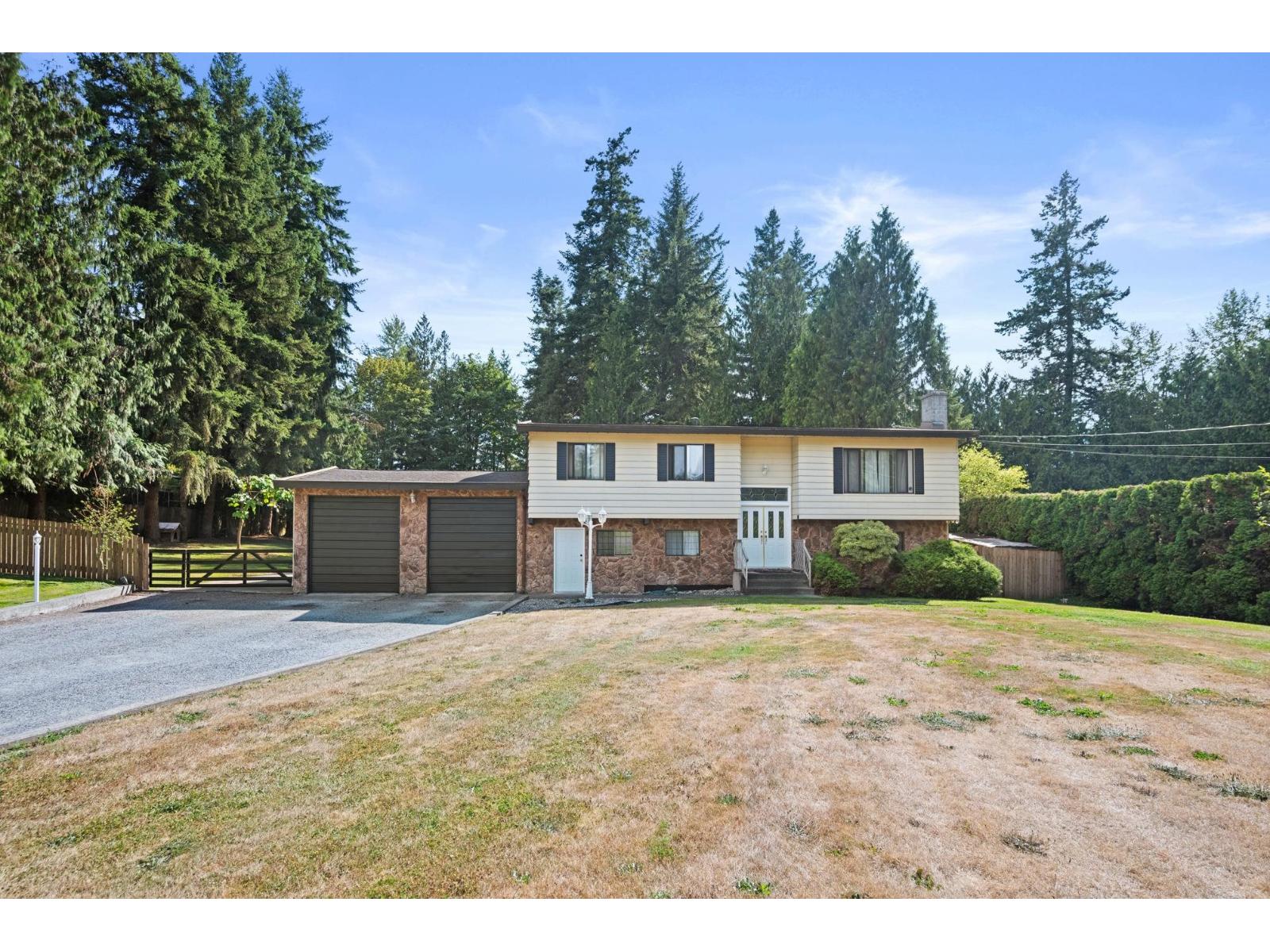 Property at 22742 76B AVENUE image 2