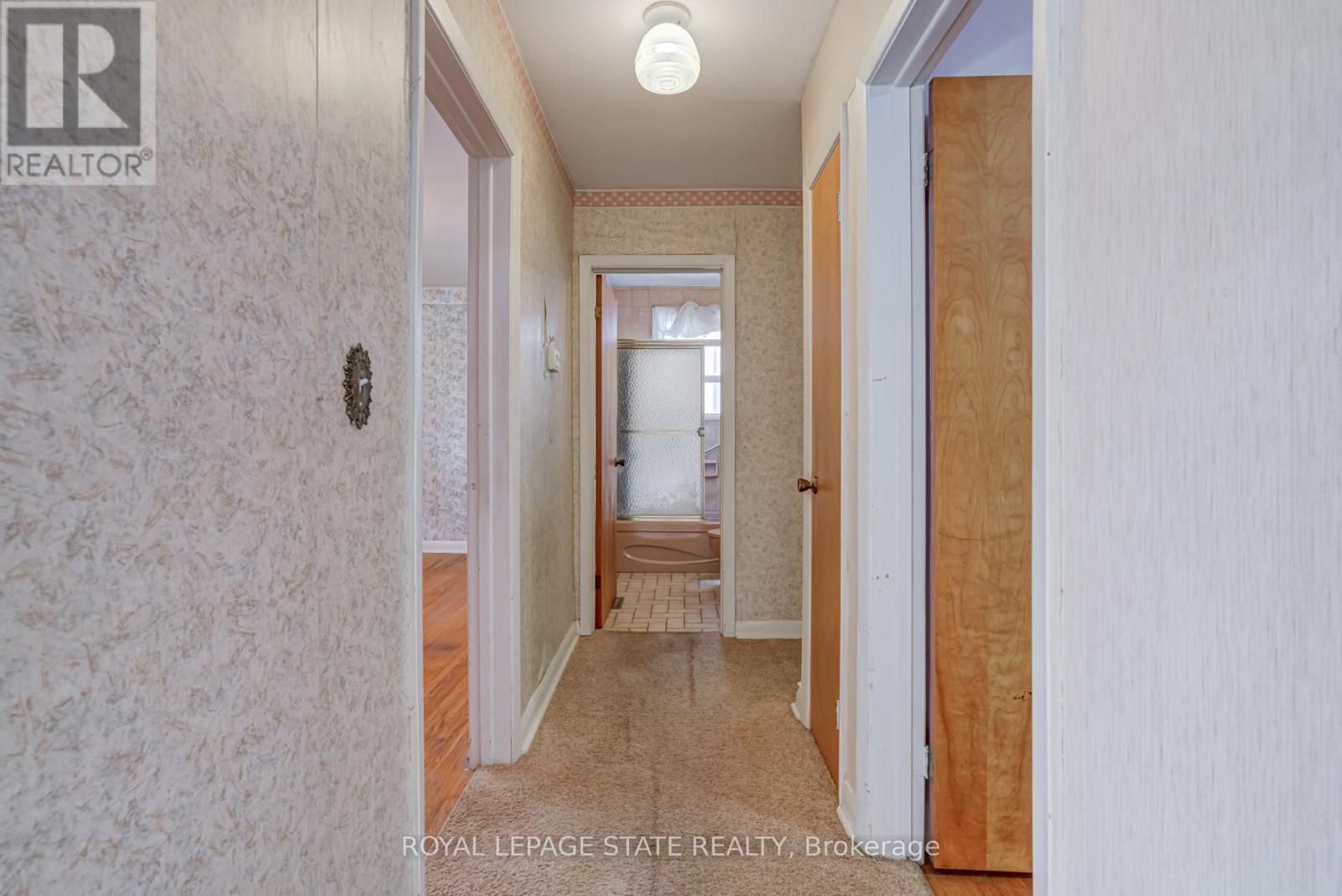 1191 Pinegrove Road, Oakville, Ontario  L6L 2W8 - Photo 13 - W12328720