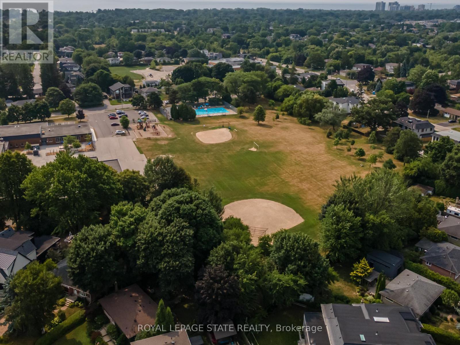 1191 Pinegrove Road, Oakville, Ontario  L6L 2W8 - Photo 44 - W12328720