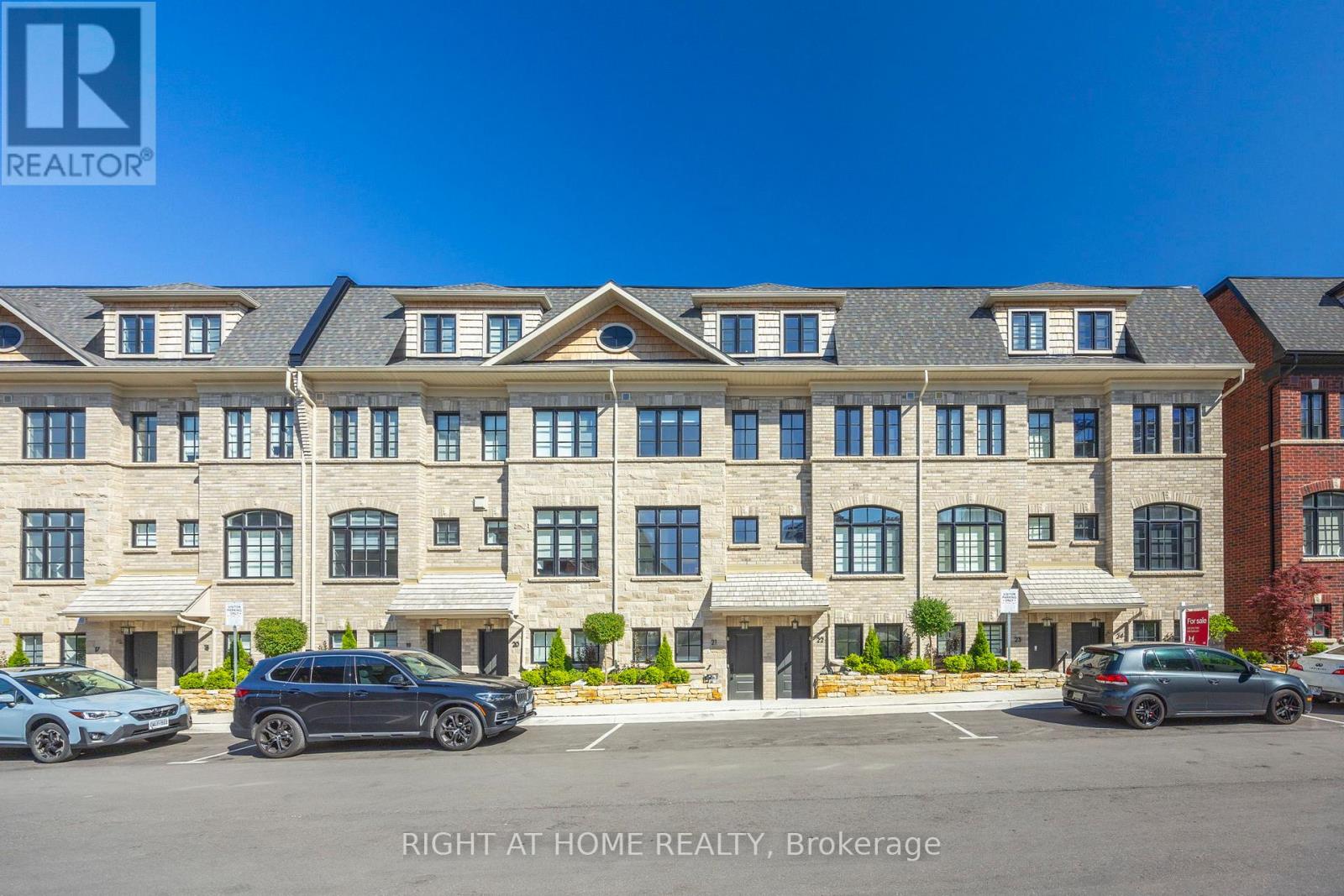 21 - 10 Lunar Crescent, Mississauga (Streetsville), Ontario  L5M 2P6 - Photo 32 - W12328729