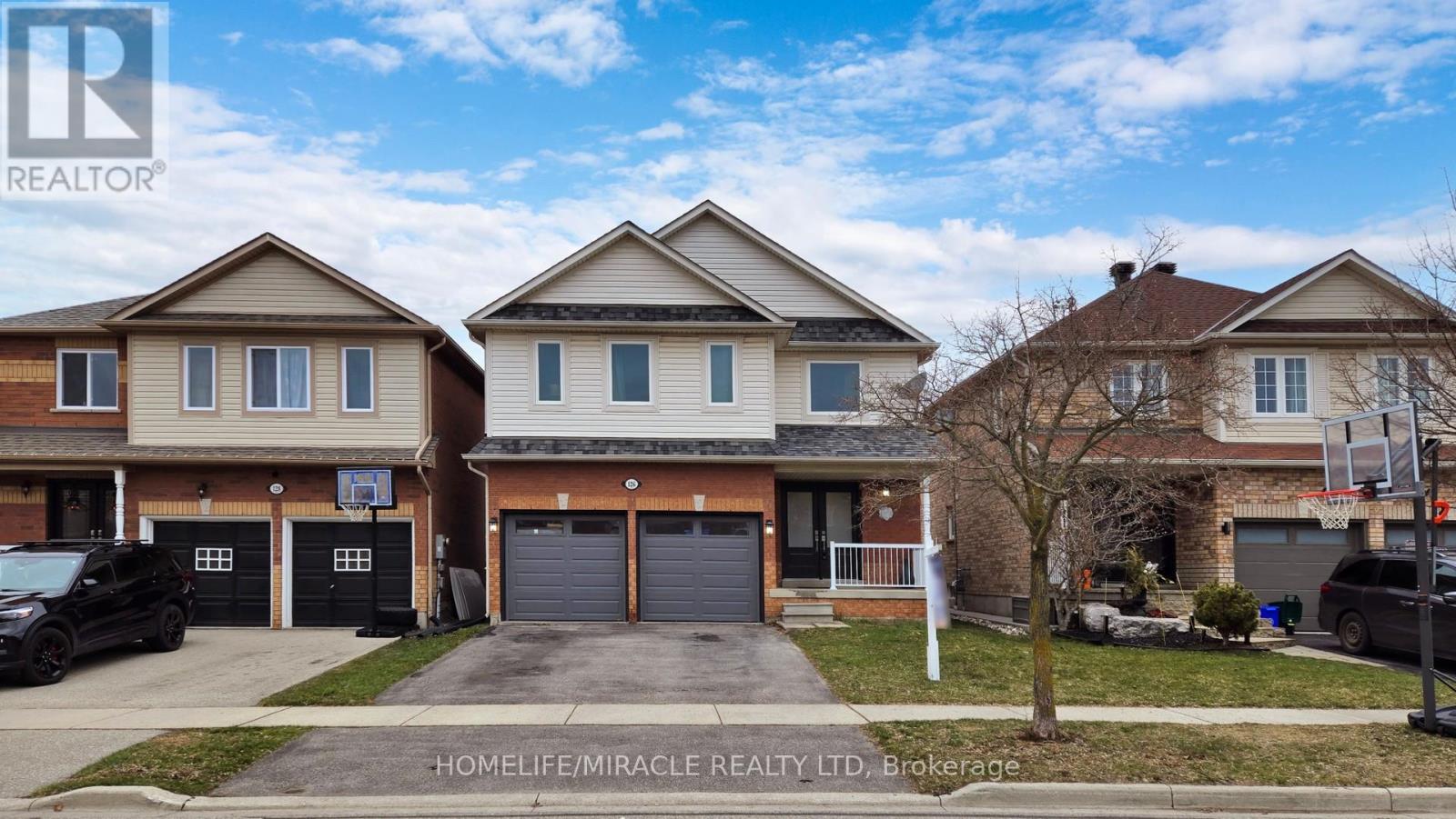 Property at 126 MOWAT CRESCENT image 4