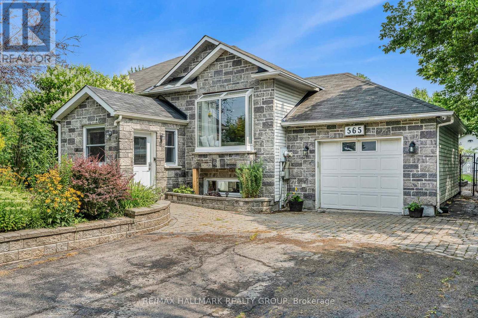 565 Landry Street, Clarence-Rockland, Ontario  K4K 1K7 - Photo 2 - X12328816