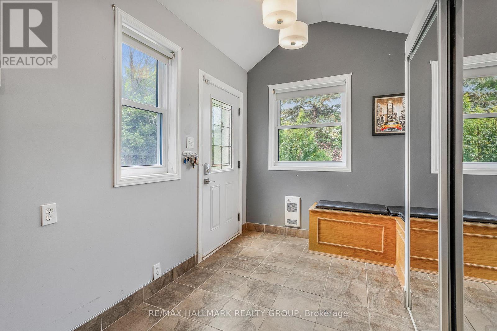 565 Landry Street, Clarence-Rockland, Ontario  K4K 1K7 - Photo 4 - X12328816