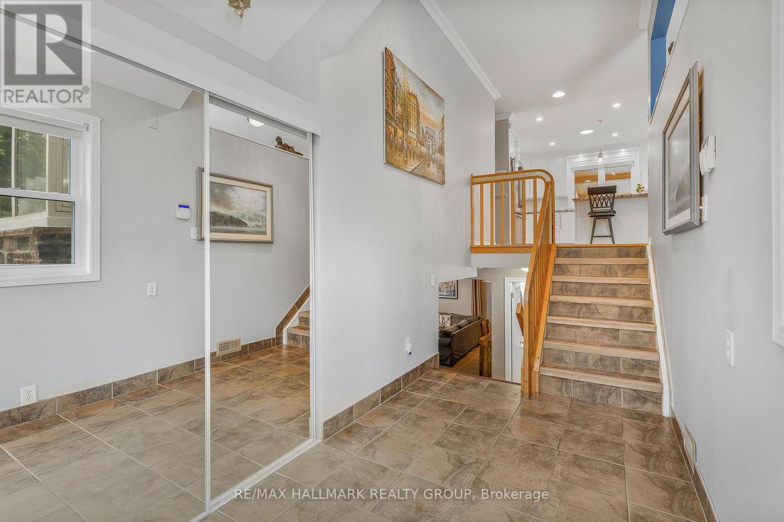 565 Landry Street, Clarence-Rockland, Ontario  K4K 1K7 - Photo 5 - X12328816