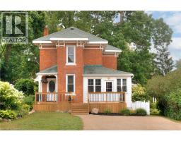2027 VICTORIA Street Howick Twp