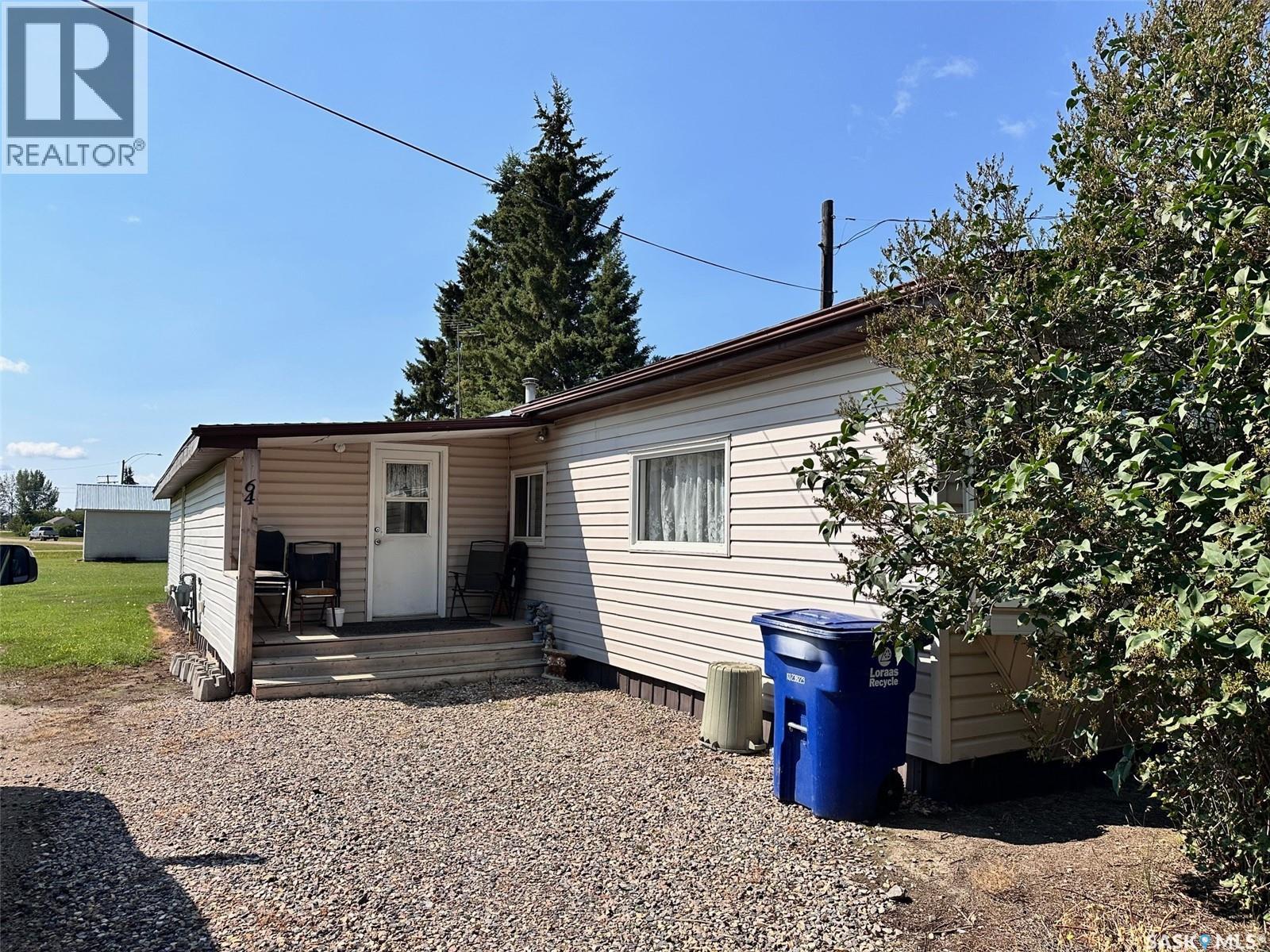 64 1st AVENUE E, Leoville, Saskatchewan