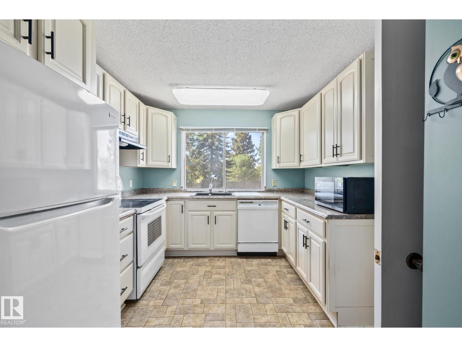 Property at 66 GREER CR image 3
